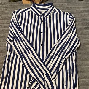 Men’s long sleeve blue and white dress shirt